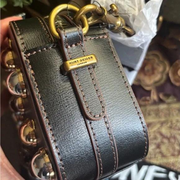 Authentic KURT GEIGER LONDON leather studs Eagle head zip top crossbody - Picture 5 of 15